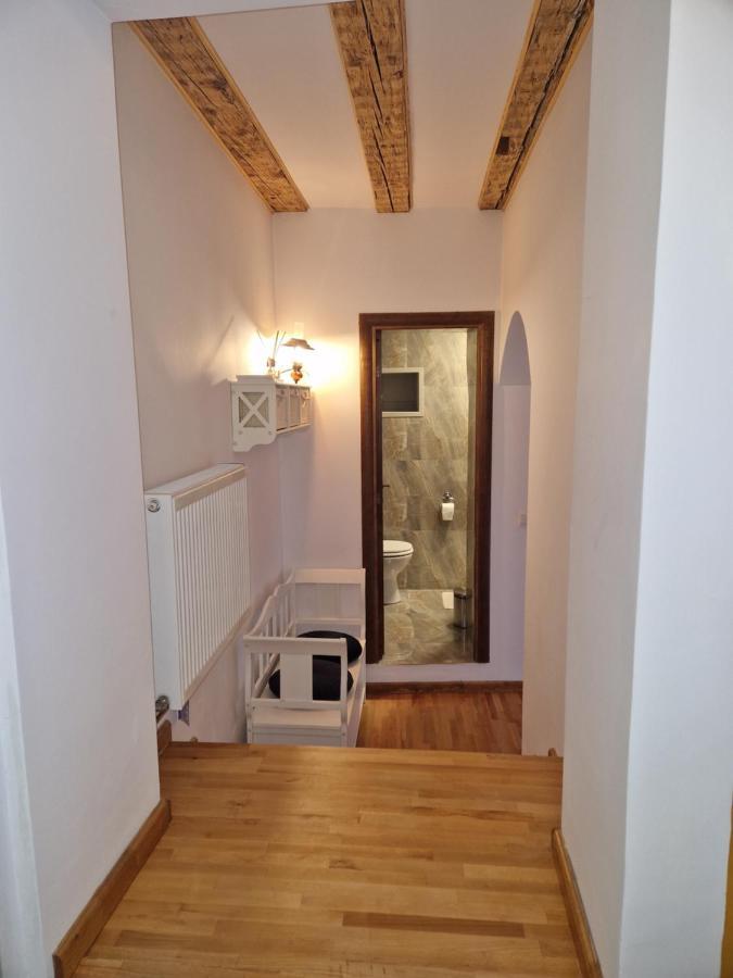 Appartement Evelyn'S Place à Braşov Extérieur photo