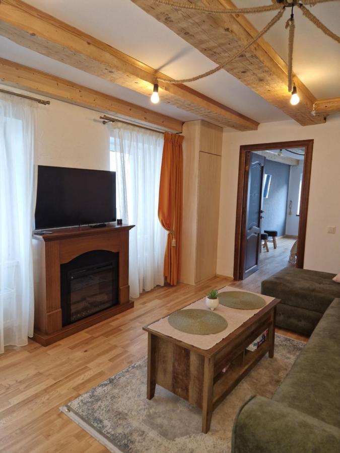 Appartement Evelyn'S Place à Braşov Extérieur photo